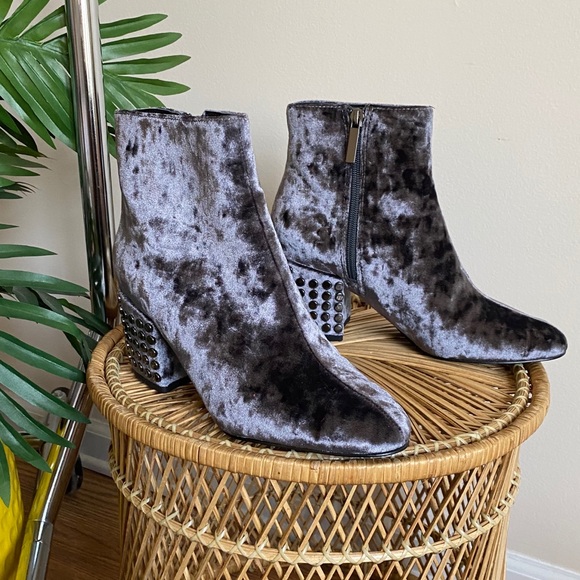 Kendall + Kylie Velvet Studded Blythe Boots 7 - Picture 4 of 13